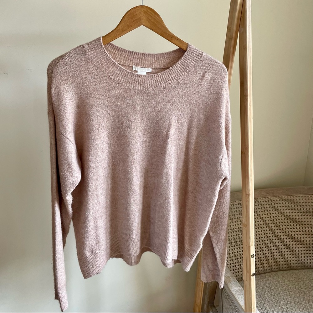 H&M Fine Knit Ribbed Crewneck Sweater in Light Pink/Beige - S